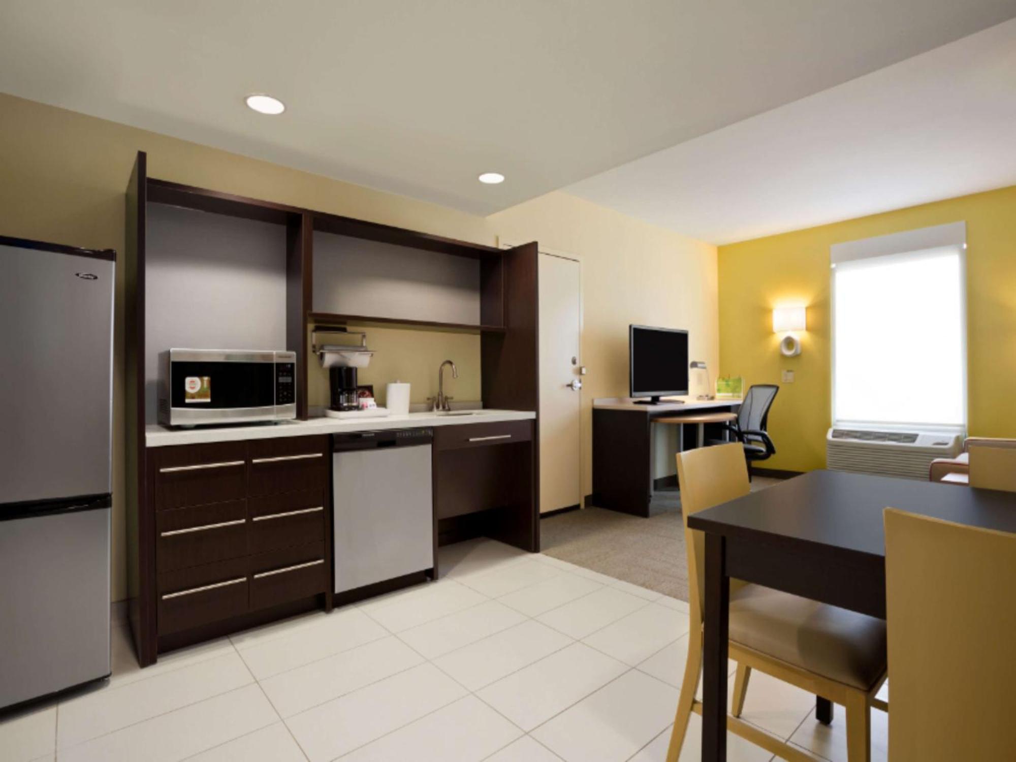 Home2 Suites By Hilton Greensboro Airport, Nc Экстерьер фото